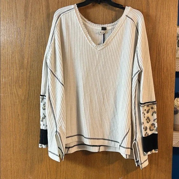 We The Free Off-the-Shoulder Oversized Sweater with Leopard Print Sleeves - Picture 3 of 12